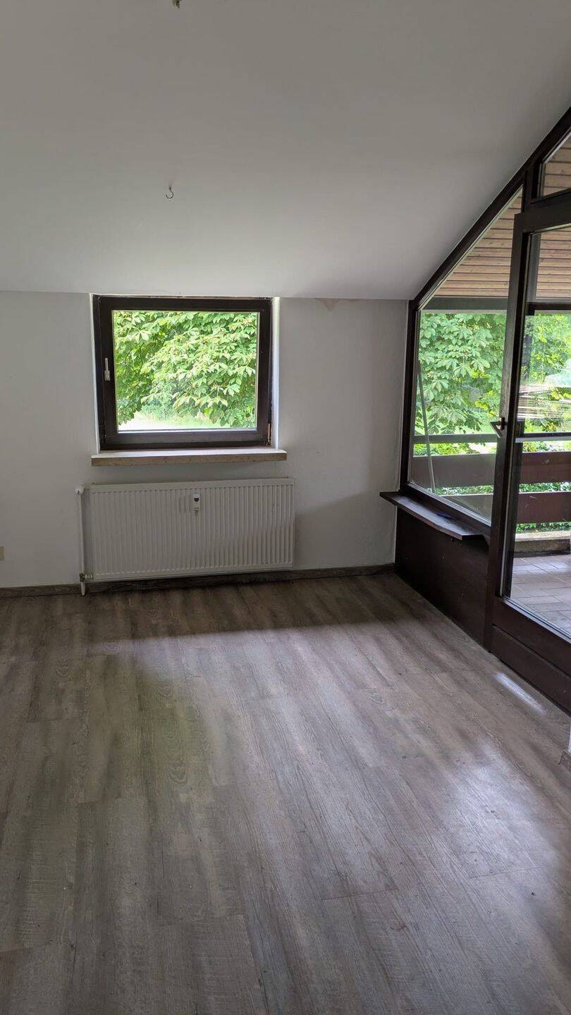 HOLLENSTEDT-OCHTMANNSBRUCH  NÄHE BAB A1   3 ZIMMER WOHNUNG  EBK  VOLLBAD    BALKON  GARTENNUTZUNG  R