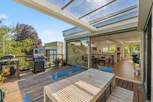Loftgefühl auf zwei Ebenen - Außergewöhnliche 5-Zimmer-Maisonette-Wohnung in München-Obermenzing