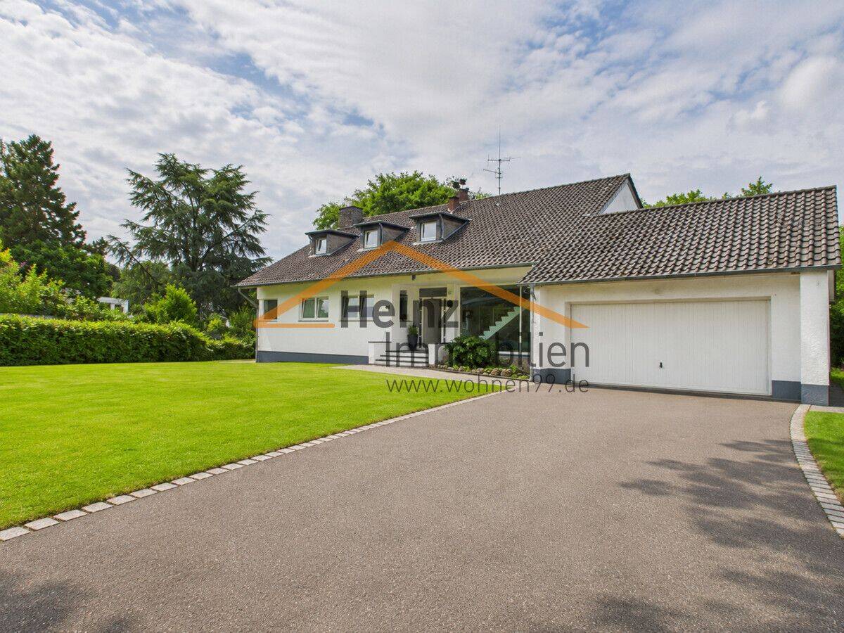 Exklusive Villa mit Traumgrundstück, Indoor-Pool und bester Lage!!!