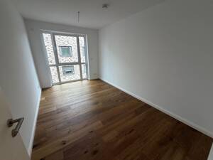 Hochwertige 4-Zimmer-Wohnung mit Balkon und Stellplatz – 23562 Lübeck – Vorschaubild 3