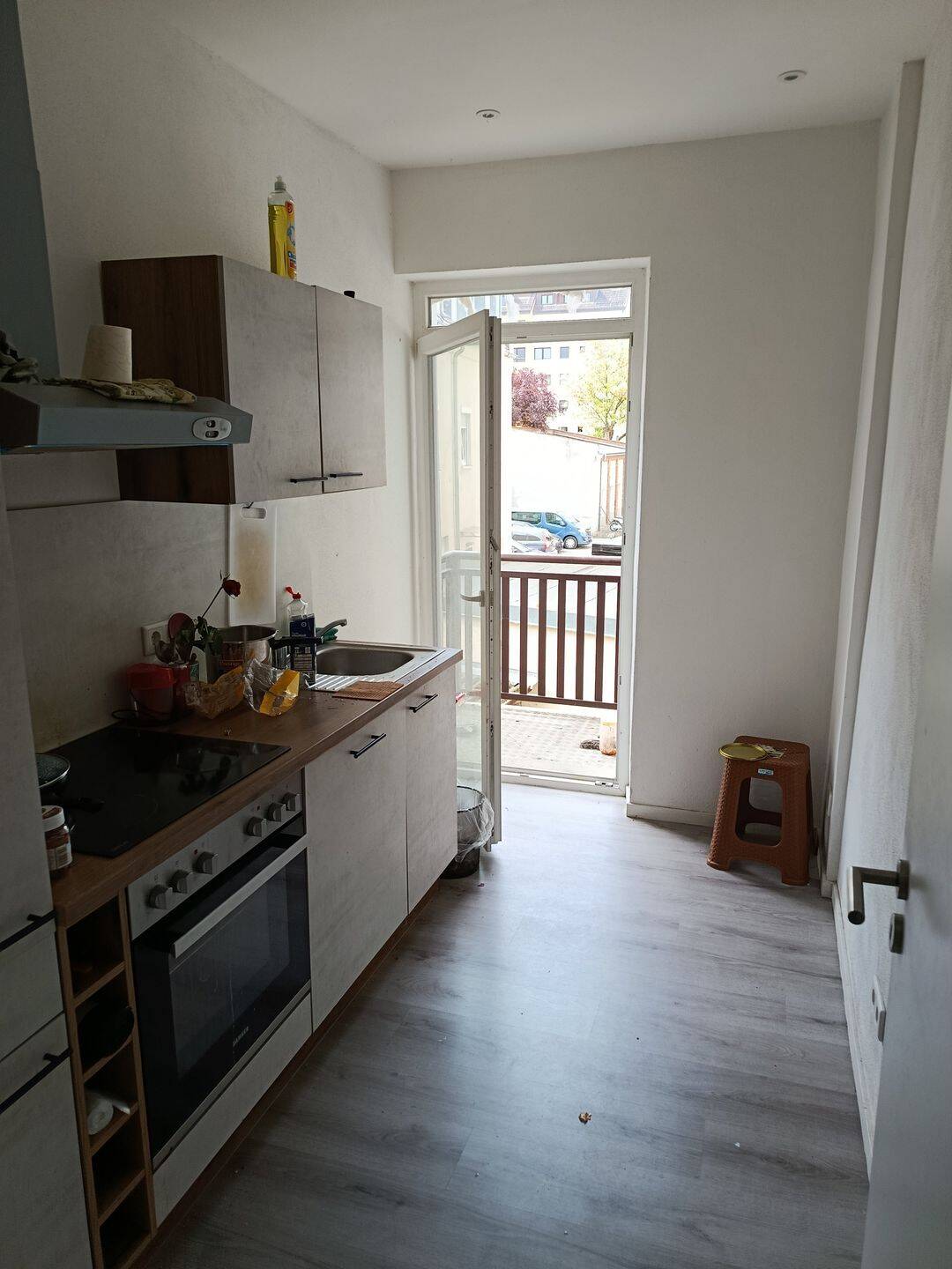 Ein möbliertes WG-Zimmer / a furnished room – Nürnberg – Vorschaubild 3