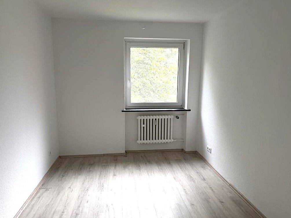 Frisch renoviert! Die Wohnung glänzt jetzt fehlen nur Ihre Möbel. – Hagen – Vorschaubild 9