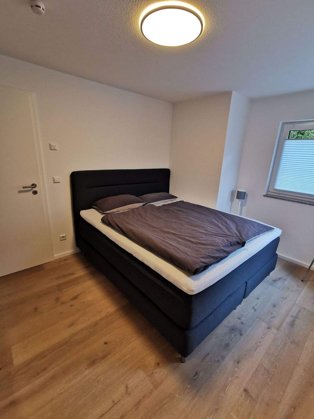 Neuwertig möblierte 2-Zimmer-Wohnung in ruhiger Lage in Stuttgart-Steinhaldenfeld – Stuttgart – Vorschaubild 7