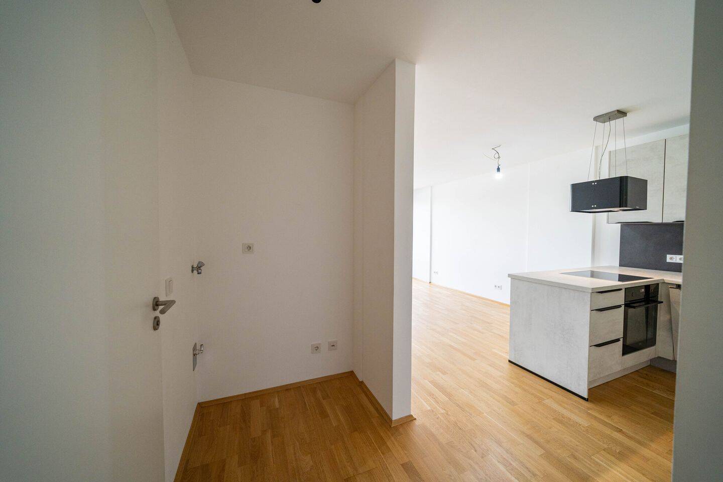 Helle 2-Zimmer-Wohnung mit hochwertiger Einbauküche – Regensburg – Vorschaubild 9