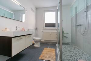 Bremerhaven - Geestemünde | renovierte 2 Zimmer Wohnung in schöner Lage! – 27570 Bremerhaven – Vorschaubild 9
