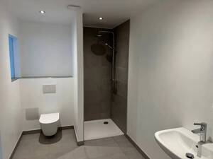 Außergewöhnliche 3 Zimmer-Wohnung mit Terrasse, EBK und durchdachtem Splitlevel-Konzept – 97082 Würzburg – Vorschaubild 8