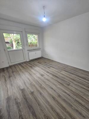 Komplett sanierte 2 Zimmer Wohnung mit Balkon zu vermieten – 47167 Duisburg – Vorschaubild 2