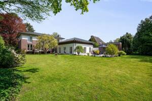 Eine großzügige Villa in erstklassiger Wohnlage. – 22359 Hamburg – Vorschaubild 2