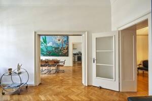 Eleganter Altbau in ruhiger Rheinlage