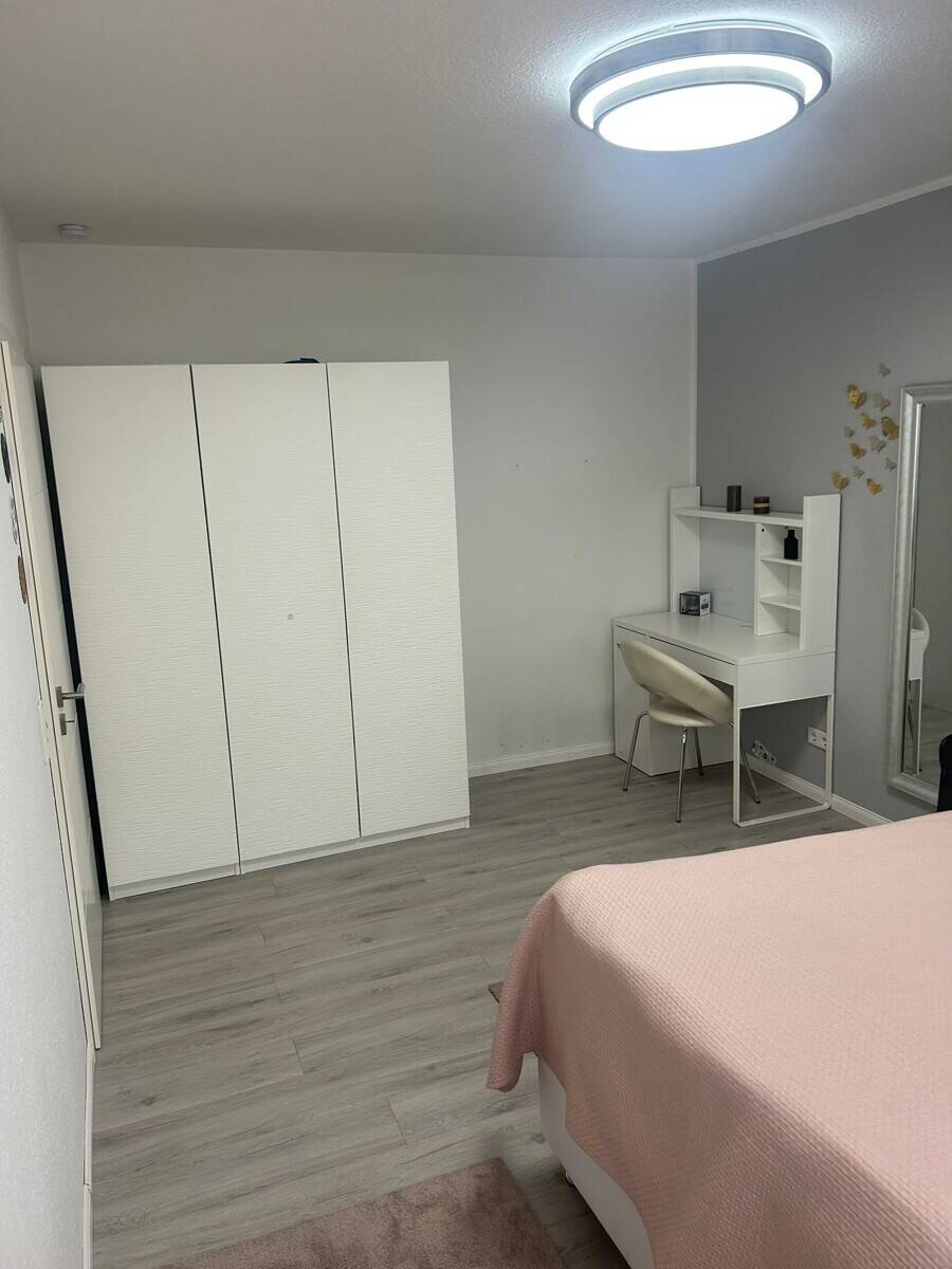 Attraktive 2-Zimmer-Hochparterrewohnung mit Balkon - zentrumsnah und nur 700 m vom Flötenteich entfernt – Oldenburg – Vorschaubild 4