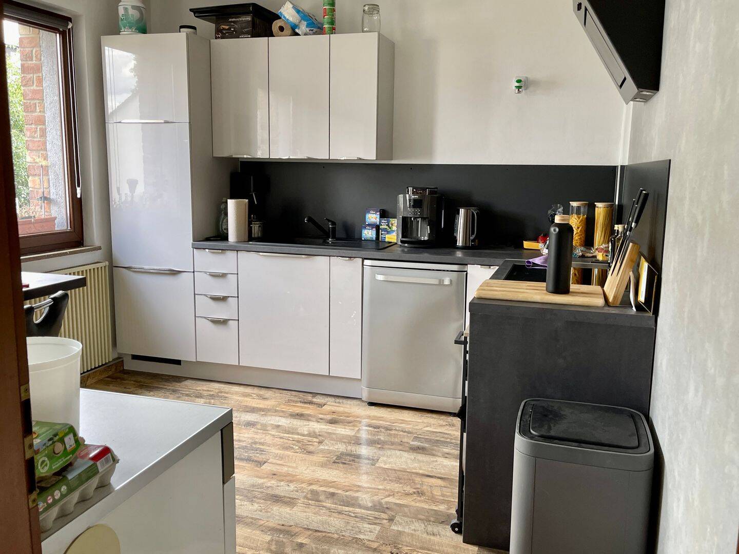 Stolberg-Donnerberg:  In bevorzugter Lage, geräumige 2 ZKDBad- Wohnung mit gr. Loggia  x