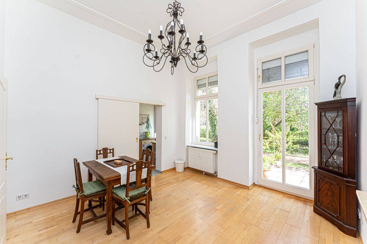 Elegante 2-Zimmer-Altbauwohnung mit schöner Gartenterrasse im Florakiez – Berlin – Vorschaubild 2