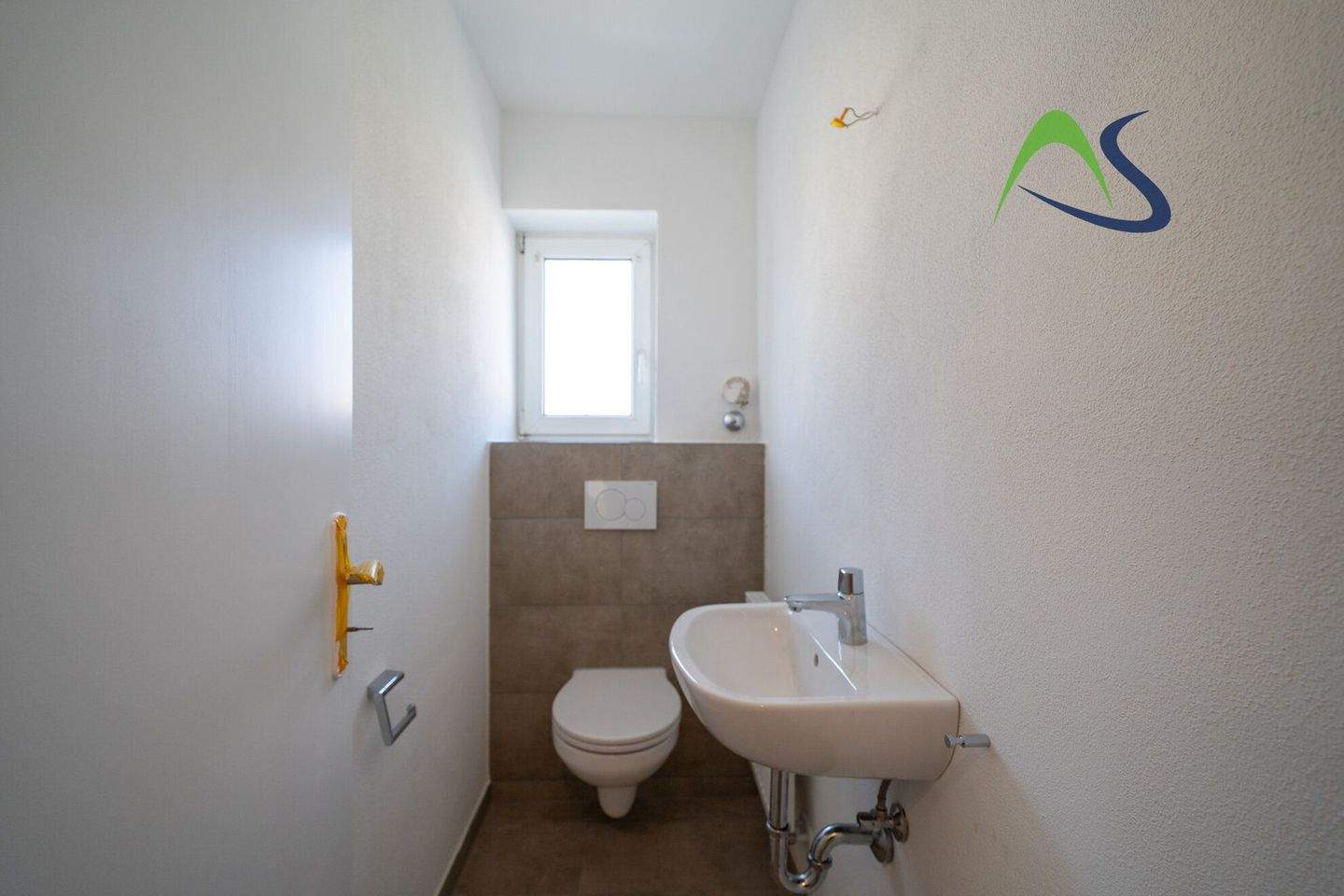 Frisch renovierte Dreizimmerwohnung mit Südbalkon und Garage im inneren Westen – Regensburg – Vorschaubild 8