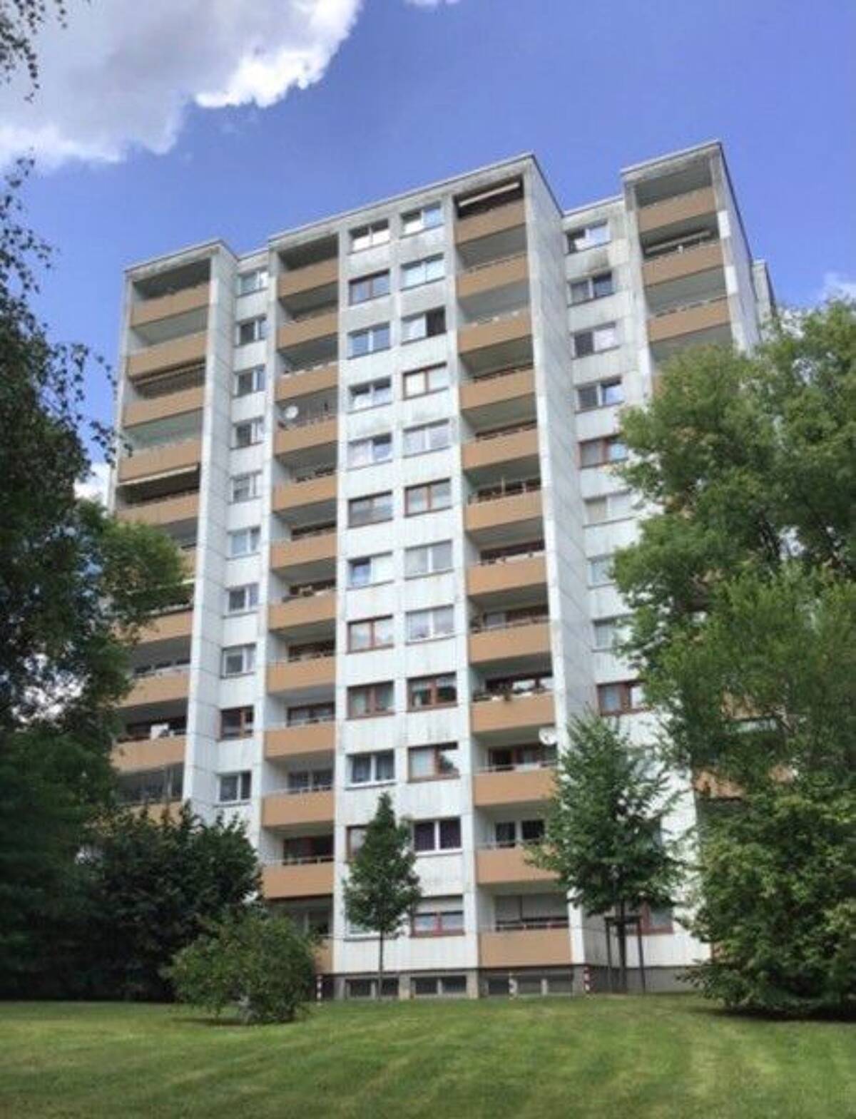Schnuckelige Seniorenwohnung für Ehepaare im Grünen! (WBS und Mindestalter 60 Jahre erforderlich) – 45279 Essen – Bild 1 von 9