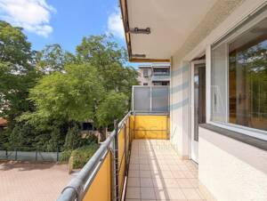 Sonnige und bezugsfreie 3 Zimmerwohnung in Zehlendorf mit Balkon