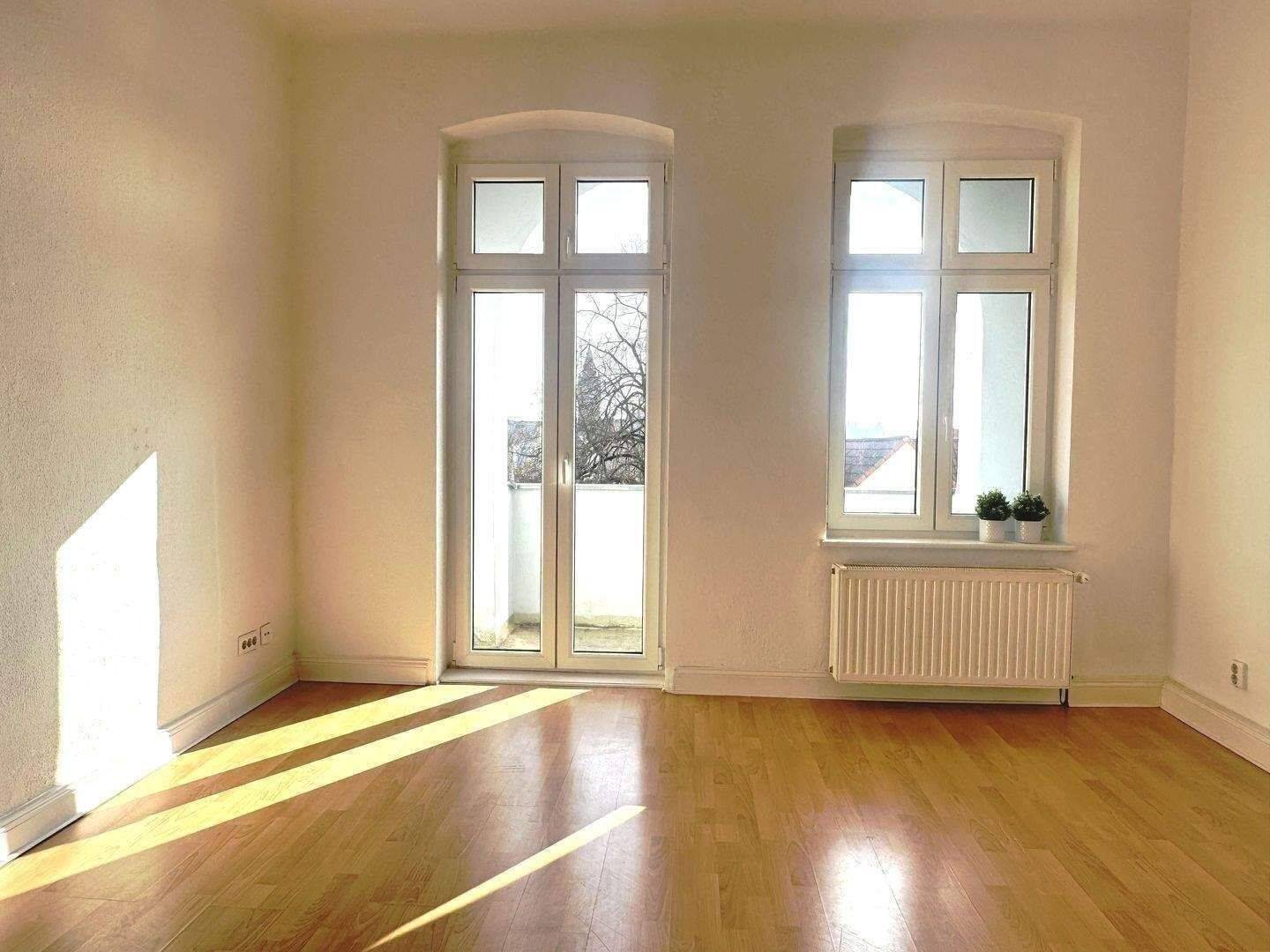 SEHR HELLE, FREIE WHG, MIT BLICK AUF D. WASSER, HELLE 3-4 ZIM-AB-WHG.+TOLLEM LOGGIA IN KÖPENICK