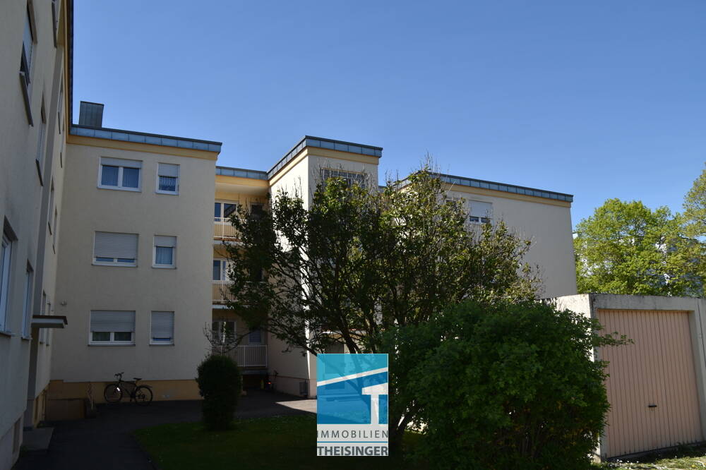 3 Zimmer- Hochparterren-Wohnung mit Garage, in Ingolstadt, Nähe Kult-Hotel!