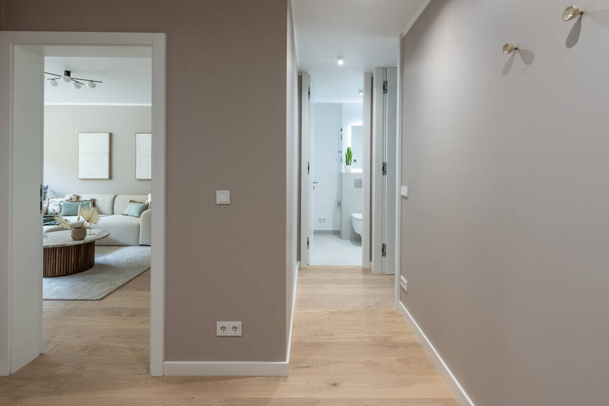 Sanierte Studio-Wohnung in Ku'damm-Nähe, mit West-Balkon, Aufzug, bezugsfrei – Berlin – Vorschaubild 4