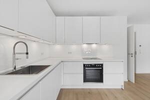 Neuwertige 3 - Zimmer - Balkonwohnung mit erstklassiger Ausstattung in Top - Lage von Meiendorf – 22145 Hamburg – Vorschaubild 4