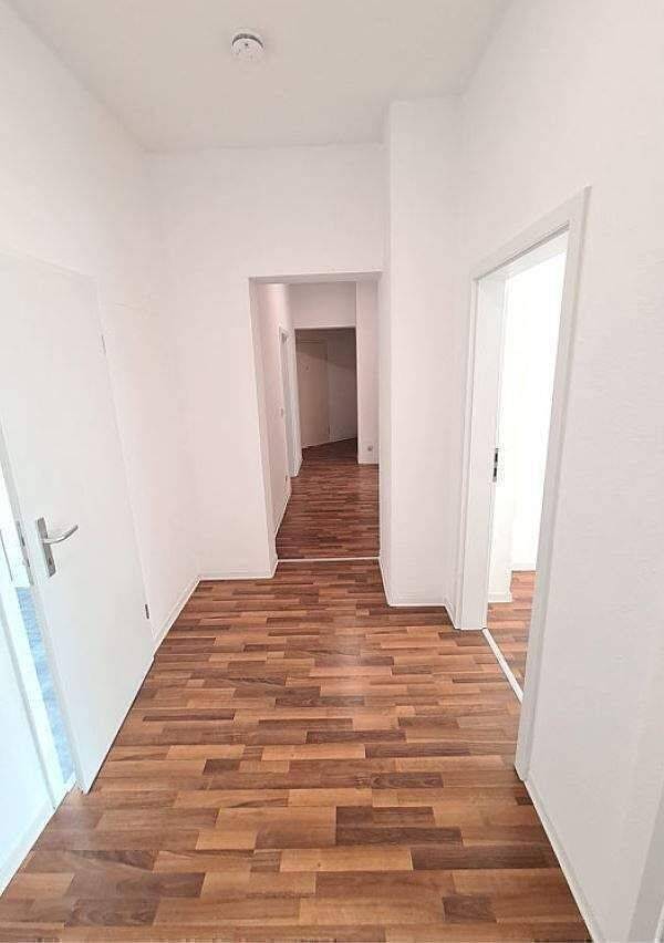 Wäre das was? Geräumige Vier-Zimmer-Wohnung – Chemnitz – Vorschaubild 2