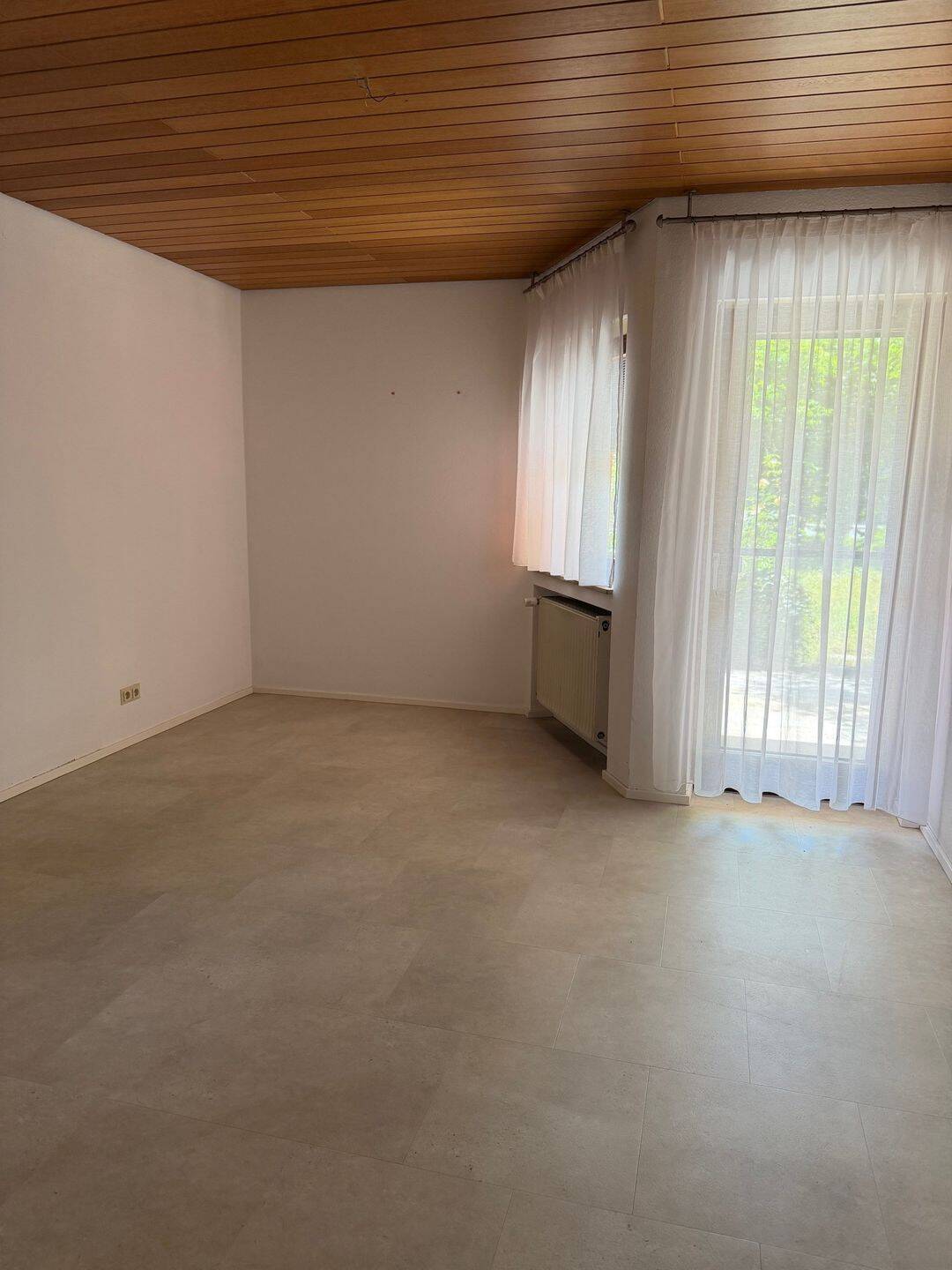 Schöne 2 Zimmer Wohnung mit Terrasse und Garten **keine WG möglich** – Würzburg – Vorschaubild 2