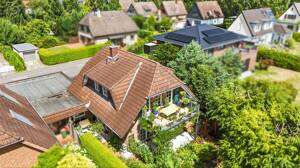Hamburg-Sasel: Vielseitiges Einfamilienhaus mit traumhaftem, von Hagenbeck inspiriertem Garten – 22393 Hamburg – Vorschaubild 4