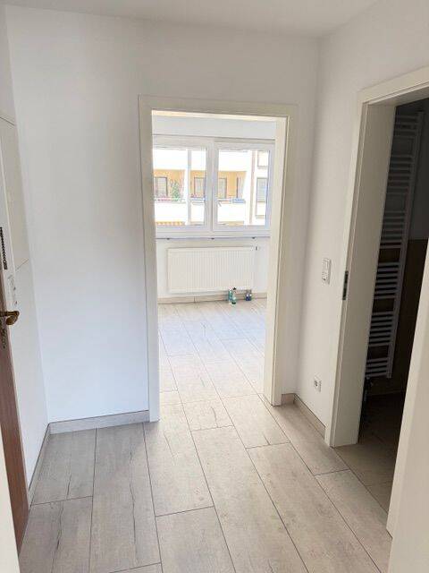 Helle, komplett sanierte 1-Zimmer-Wohnung mit Balkon in Fürther Toplage – Erstbezug nach Sanierung – Fürth – Vorschaubild 4