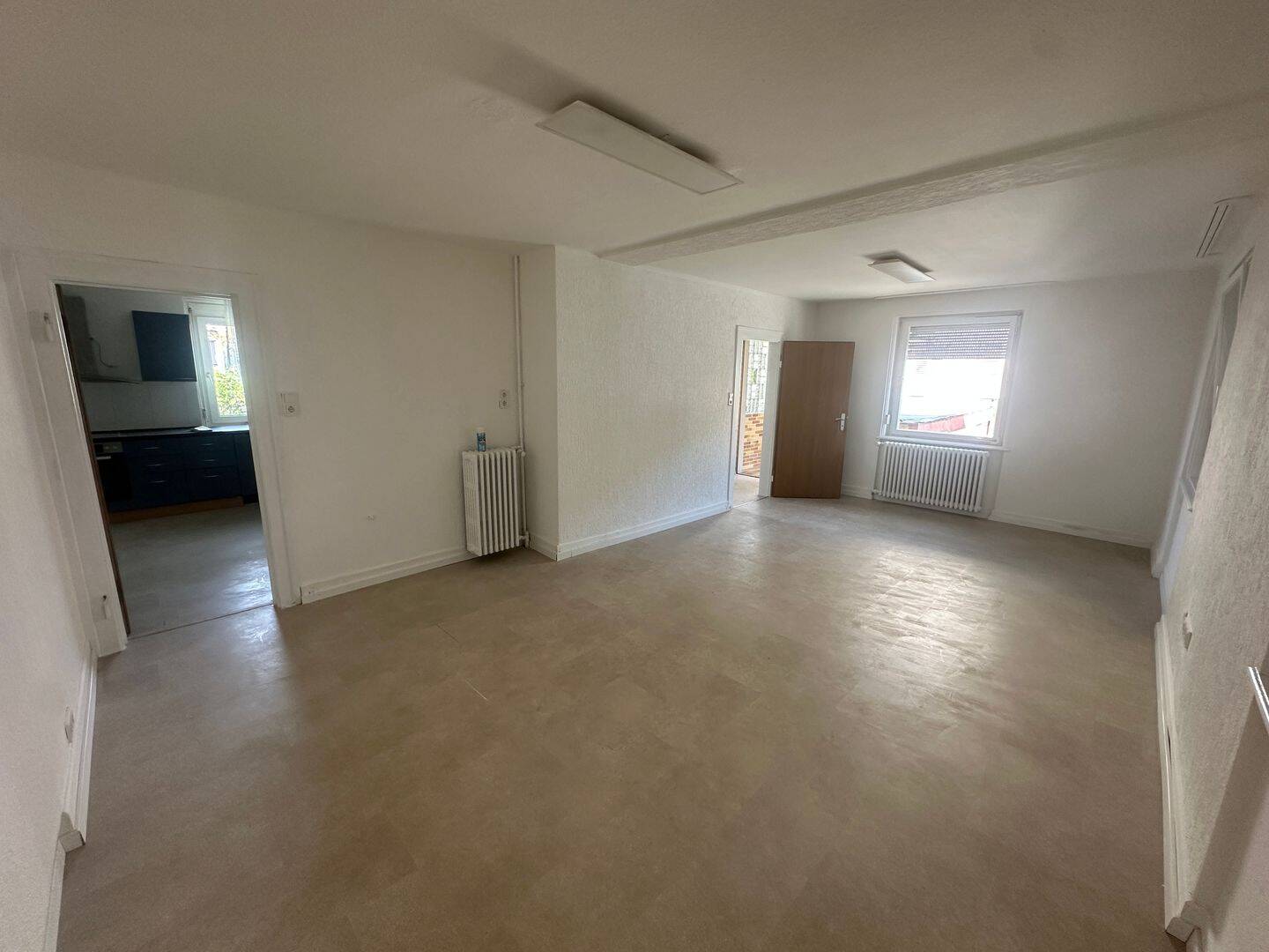 5,5 Zimmer Einfamilienhaus in zentraler Lage Tiengen ! – Waldshut-Tiengen – Vorschaubild 3