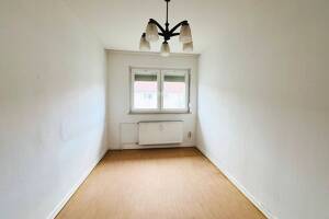 Frankfurt-Nied: Gut geschnittene 3-Zimmer-Wohnung mit Balkon! – 65934 Frankfurt am Main – Vorschaubild 3