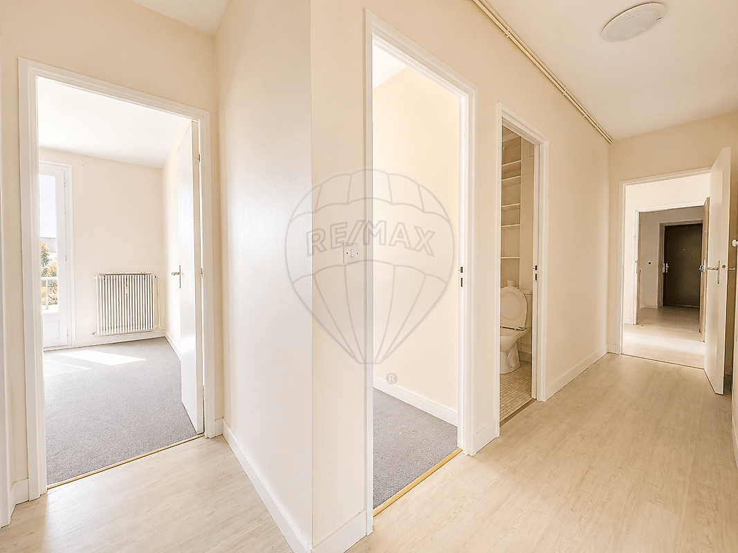 Appartement 6 pièces 120 m² · à Senlis · 120 m² · 250 000 €
