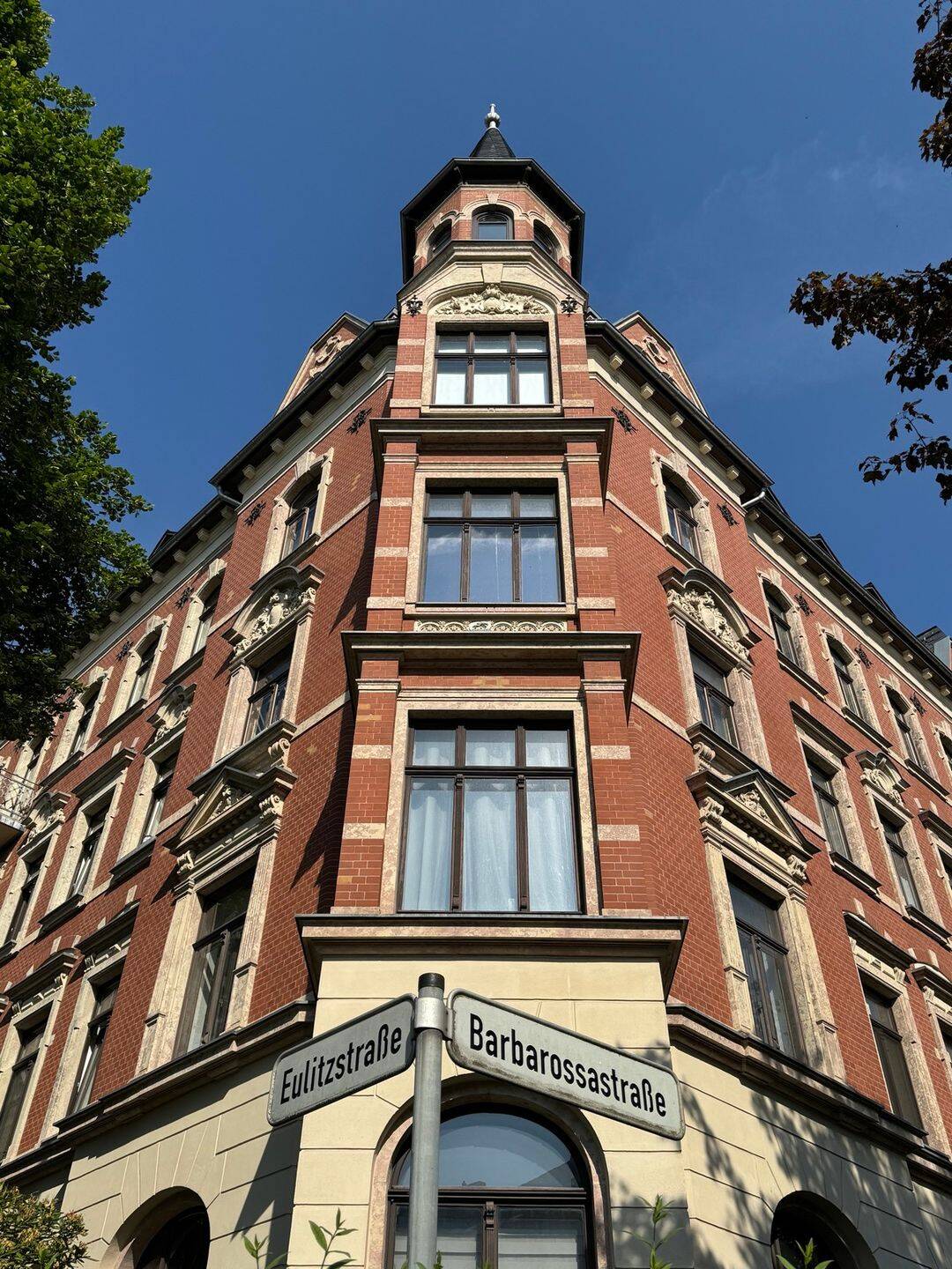 2. OG mit Lift - Balkon an der Küche - nur Wohnzi. straßenseitig! – Chemnitz – Vorschaubild 2