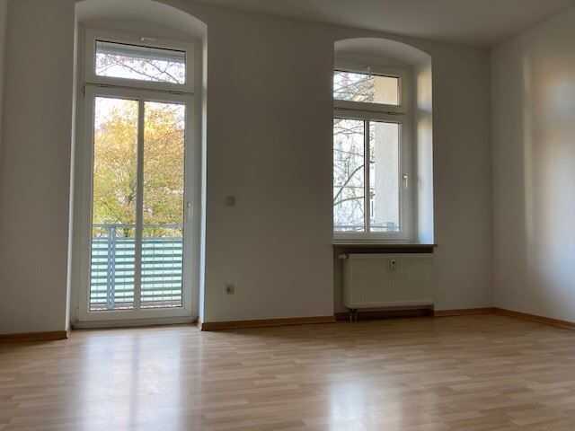 **helle 3 Zimmer mit EBK & Balkon** – Chemnitz – Vorschaubild 3