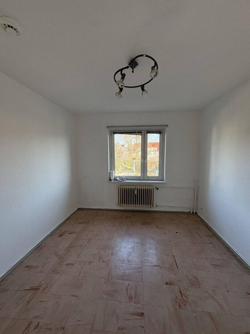 Ruhige 2-Zi.-Wohnung mit Balkon und Garten in Lichterfelde - sanierungsbedürftig – Berlin – Vorschaubild 5