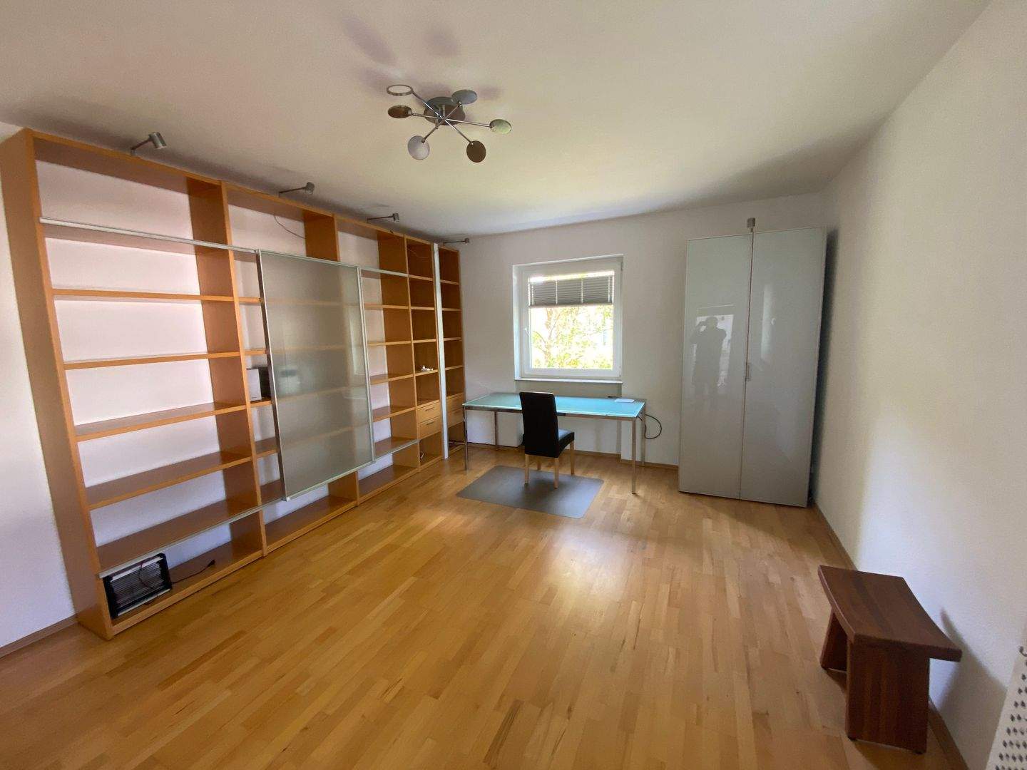Exklusive 3,5-Zimmer-Wohnung mit gehobener Innenausstattung mit Balkon und Einbauküche in Wiesbaden – Wiesbaden – Vorschaubild 6
