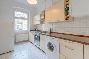 Kompaktes Zuhause mit saniertem Wohnkomfort und Tageslichtbad – 12047 Berlin – Vorschaubild 2