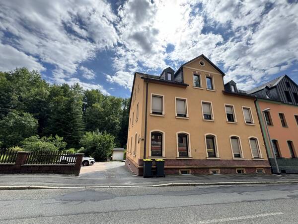 Mehrfamilienhaus in 08280 Aue-Bad Schlema mit 300 m² kaufen