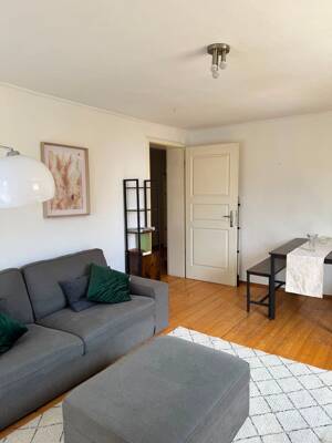 Helle 2-Zimmer-Dachgeschosswohnung mit großem Sonnenbalkon nahe Berger Straße – 60316 Frankfurt am Main – Vorschaubild 5