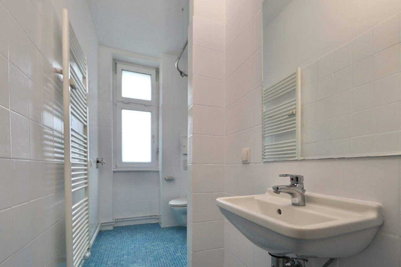 BESTE LAGE ZWISCHEN BRANITZER PLATZ & REICHSSTR. - FRISCH RENOVIERT - TOLL GESCHNITTEN MIT 2 BÄDERN – Berlin – Vorschaubild 4