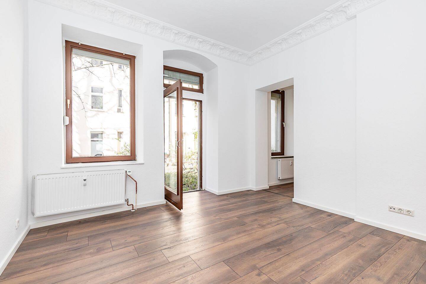 Bezugsfreie 2-Zimmer-Altbauwohnung mit Gartenzugang im Herzen von Moabit – Berlin – Vorschaubild 4