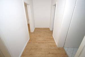 Grüner Ausblick inklusive - Charmante 2-Zhg. mit Balkon mit Denkmalschutz im Leipziger Osten! – 4315 Leipzig – Vorschaubild 5