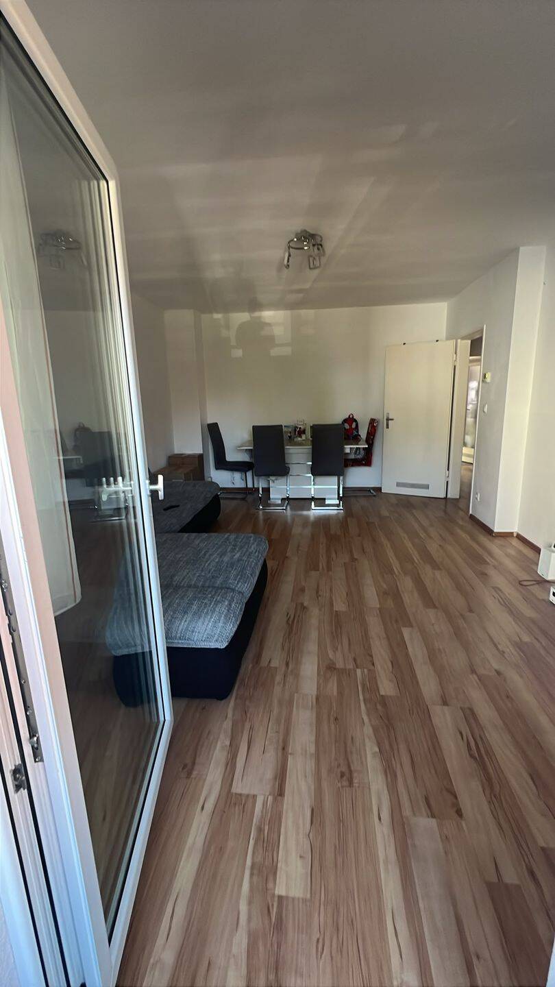 Freundliche 3 Zimmer Wohnung zentral gelegen in Nürnberg Höhe Marter mit Einbauküche und Balkon! – Nürnberg – Vorschaubild 4
