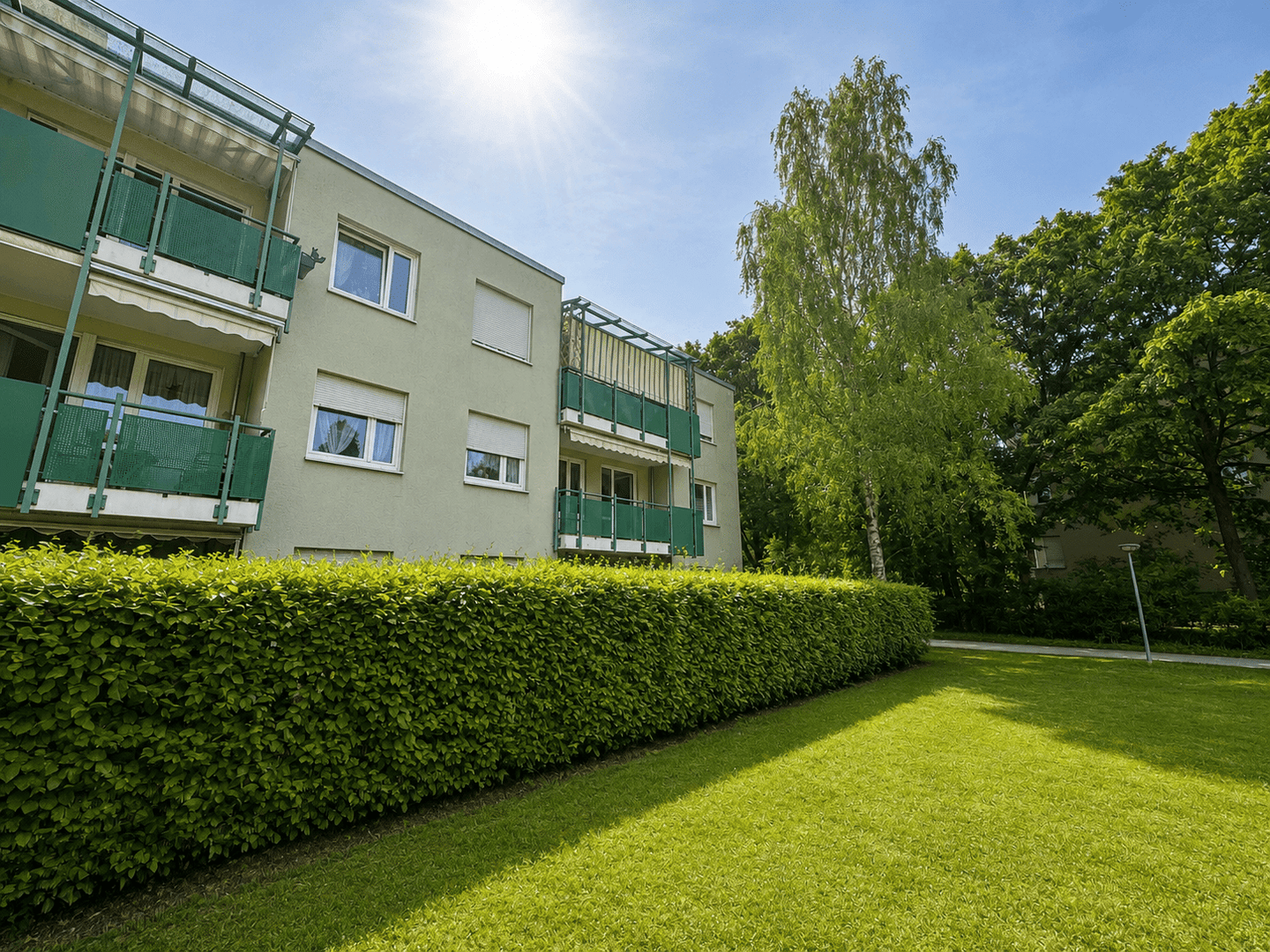 Viel Platz für Ihre Zukunft - attraktive 4-Zimmer-Wohnung in gepflegter Anlage! – München – Vorschaubild 2