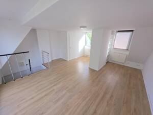 Kaiserstraßenviertel: große Wohnung mit großem Balkon