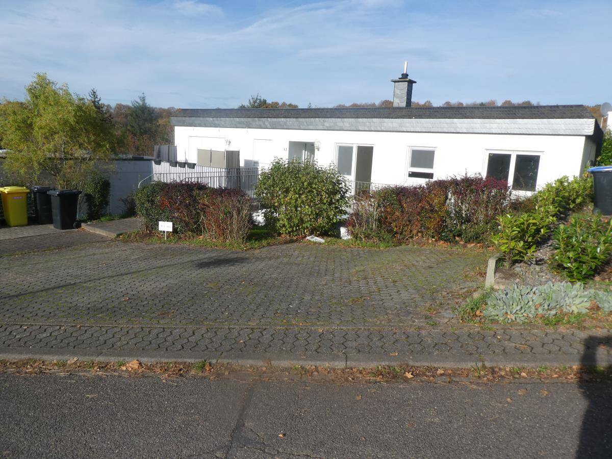 Schöne Wohnung mit Weitblick schöner Lage von Trier-Ruwer mit viel Grün – Trier – Bild 1 von 9
