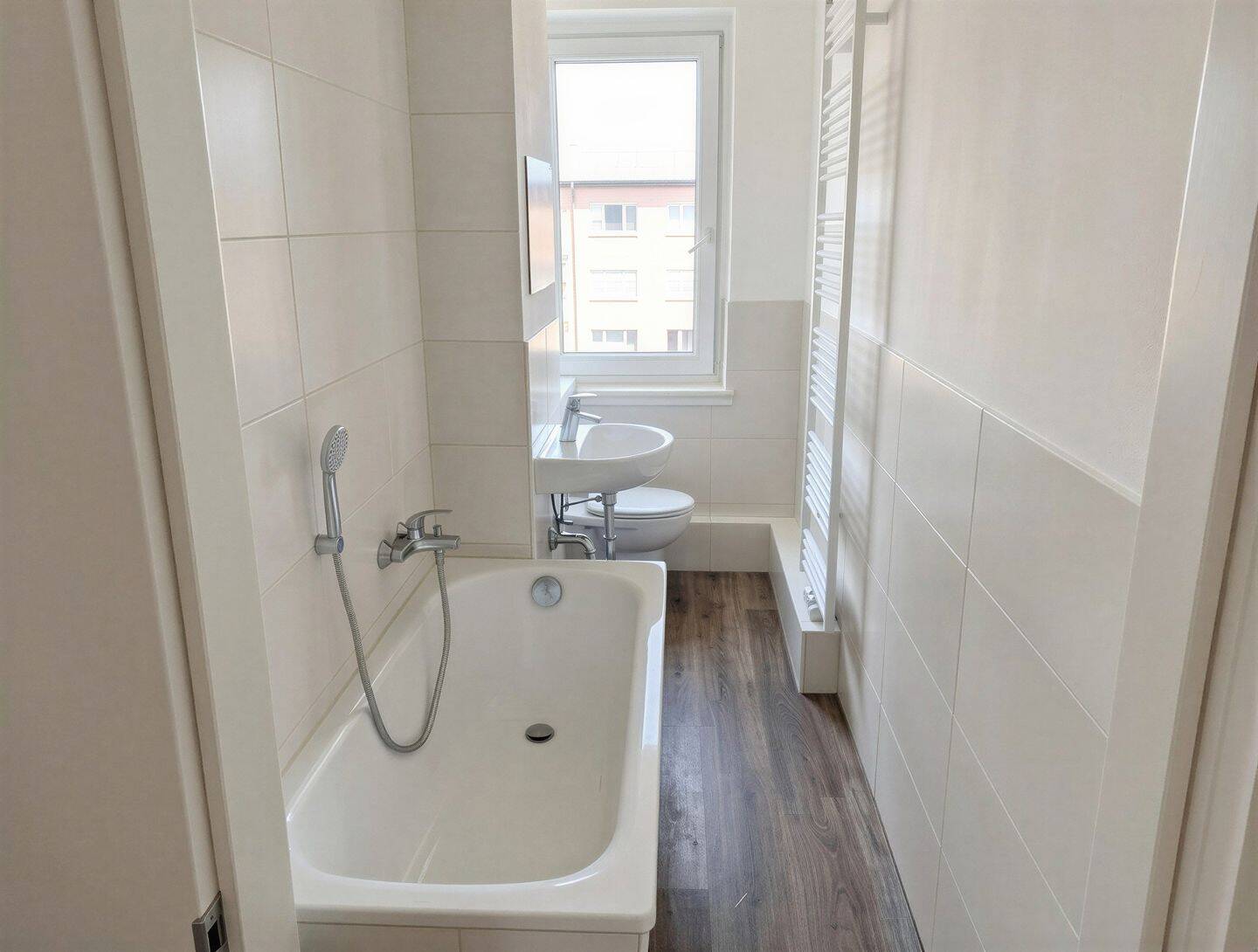 Schöne 3 Zimmer Wohnung mit Balkon sucht neuen Mieter – Leipzig – Vorschaubild 5