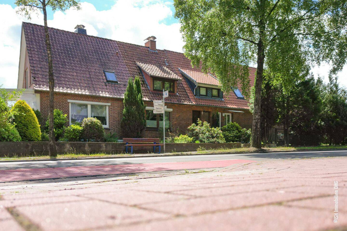 Gepflegtes Reihenhaus mit Garage und Terrasse – Buxtehude – Vorschaubild 2
