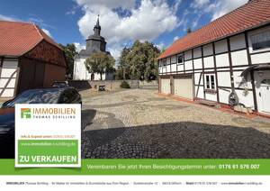 Historischer Fachwerkhof an der Schlosskirche von Salder