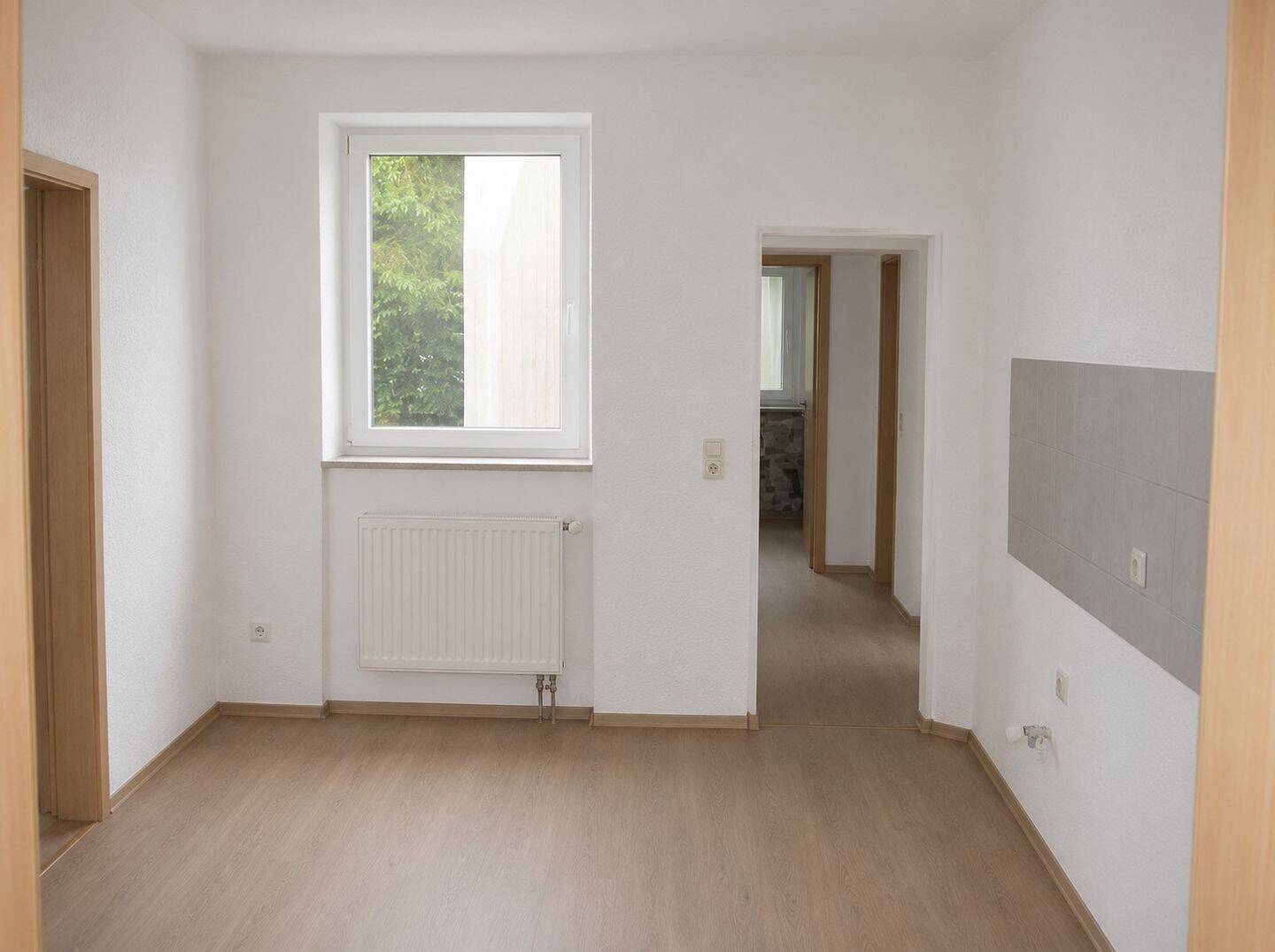 Jobcenter - ??? ???? - ?????????? - deine neue Wohnung ist fertig! – Solingen – Vorschaubild 3
