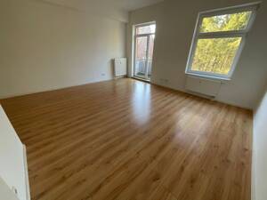 Moderner Grundriss mit Wohnküche, Einbauküche und Balkon – 23554 Lübeck – Vorschaubild 3