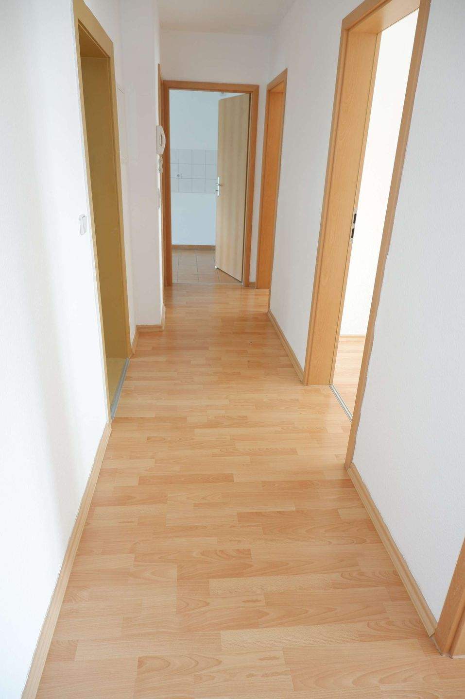 Wohnen an der "Humbolthöhe" / im 1. OG mit Laminat u.v.m.